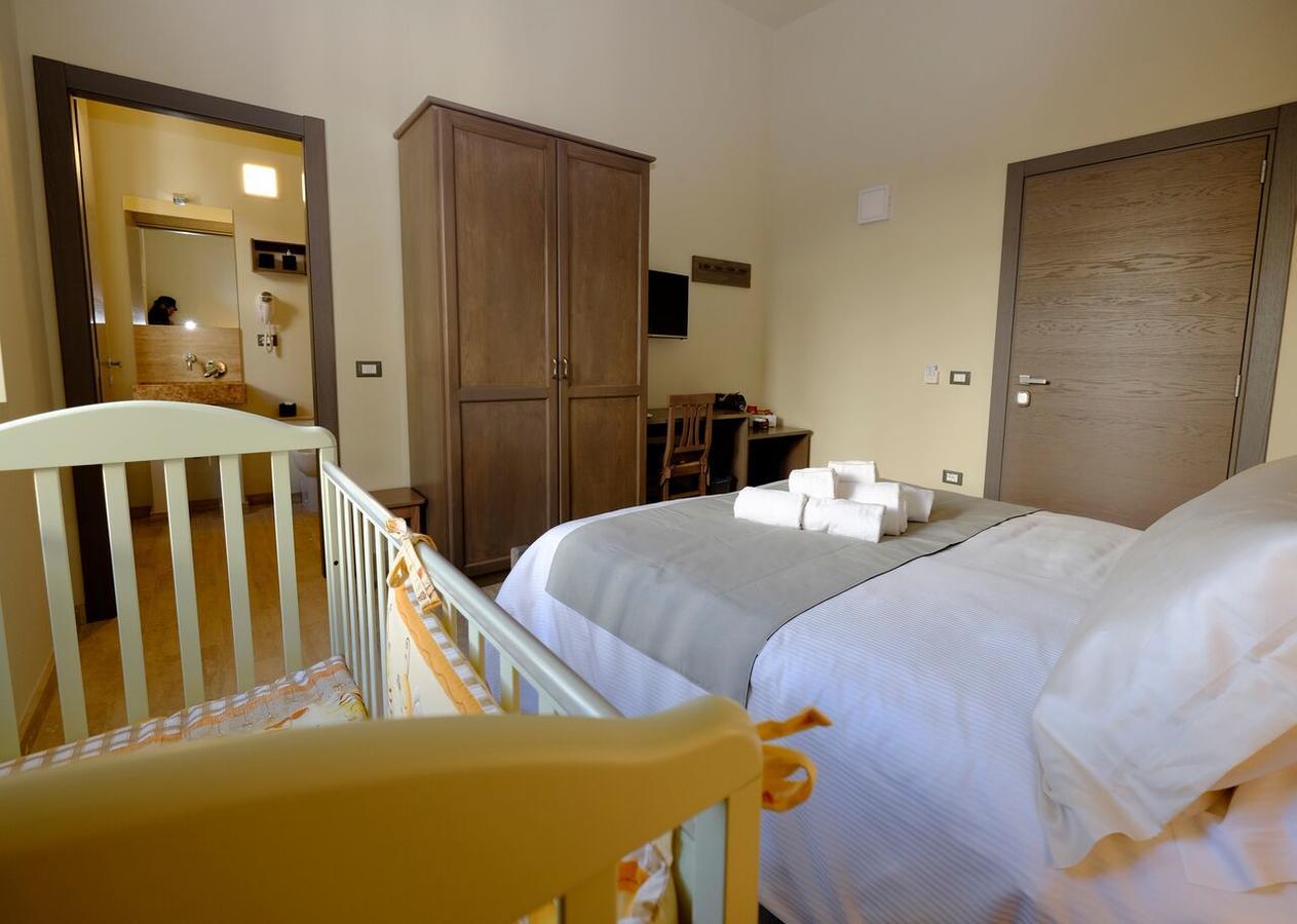 Eos Room And Breakfast Iglesias Εξωτερικό φωτογραφία